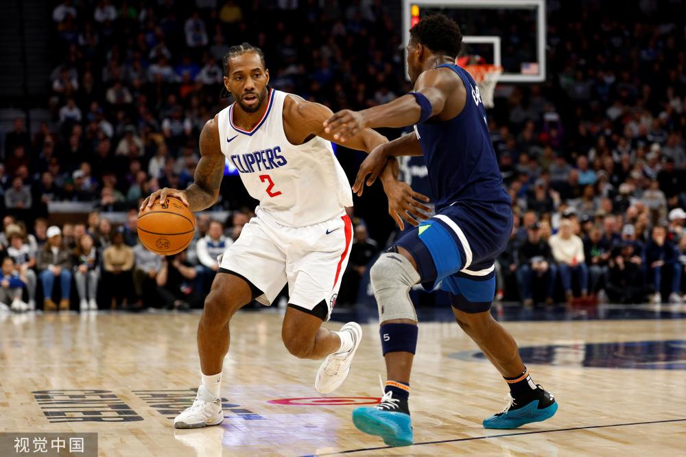 灯集中在詹 灯集中在詹