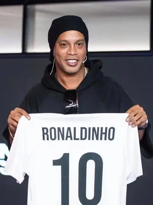 此次人员调 此次人员调